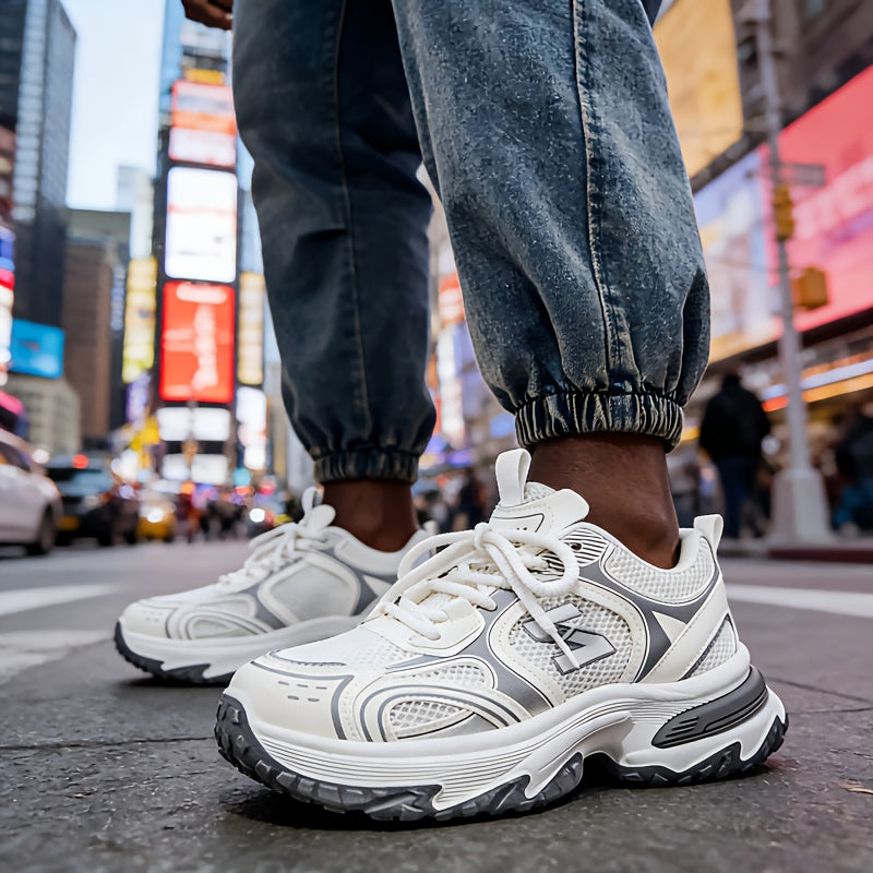 Comfortable unisex lace-up sneakers for versatile everyday and outdoor use.