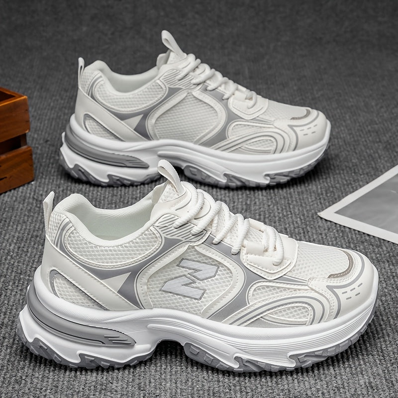 Everyday unisex sneakers with laces, designed for comfort during outdoor activities.