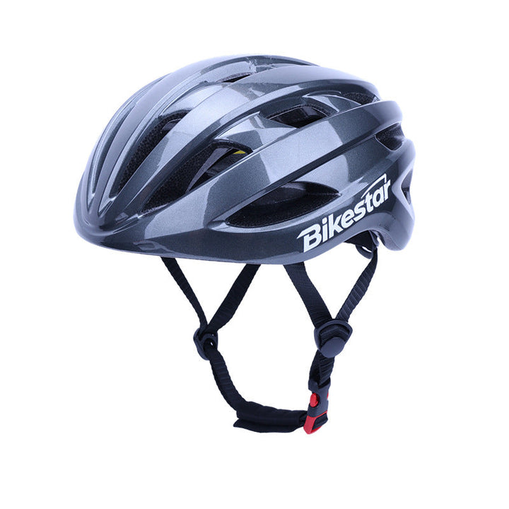 Adjustable fit, lightweight & ventilated cycling helmet for maximum comfort & bike safety.