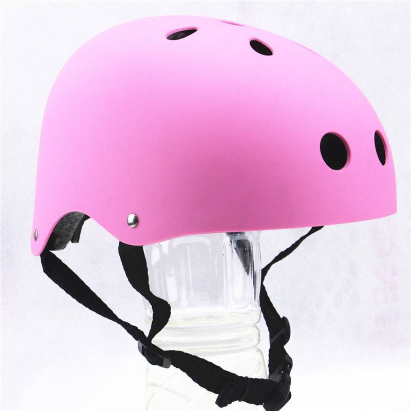 Adjustable protective skate helmet in a vibrant color, ideal for skateboarding & cycling. Unisex design.