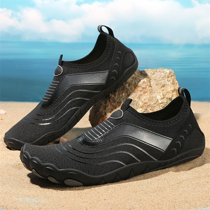 Comfortable lightweight water shoes. Quick-dry unisex aqua socks for beach, swimming, & outdoor sports.