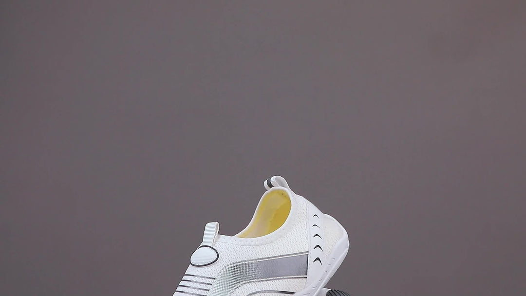 Aqua socks: lightweight unisex quick-dry water shoes. Non-slip comfort for beach, pool, & boat sports.