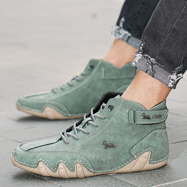 Unisex minimalist barefoot shoes, perfect for natural walking, comfort & promoting foot health.