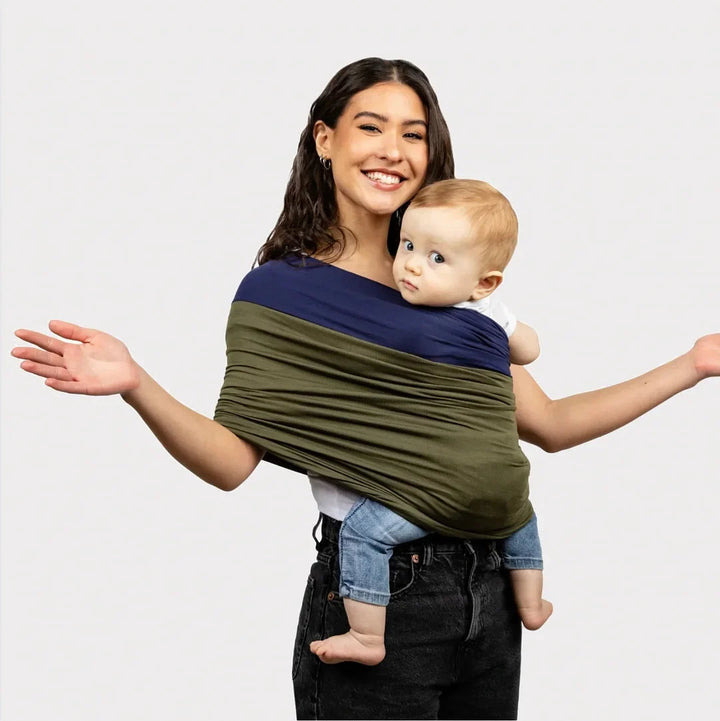 Versatile unisex baby wrap carrier, perfect for comfortable, hands-free babywearing of newborns & infants.