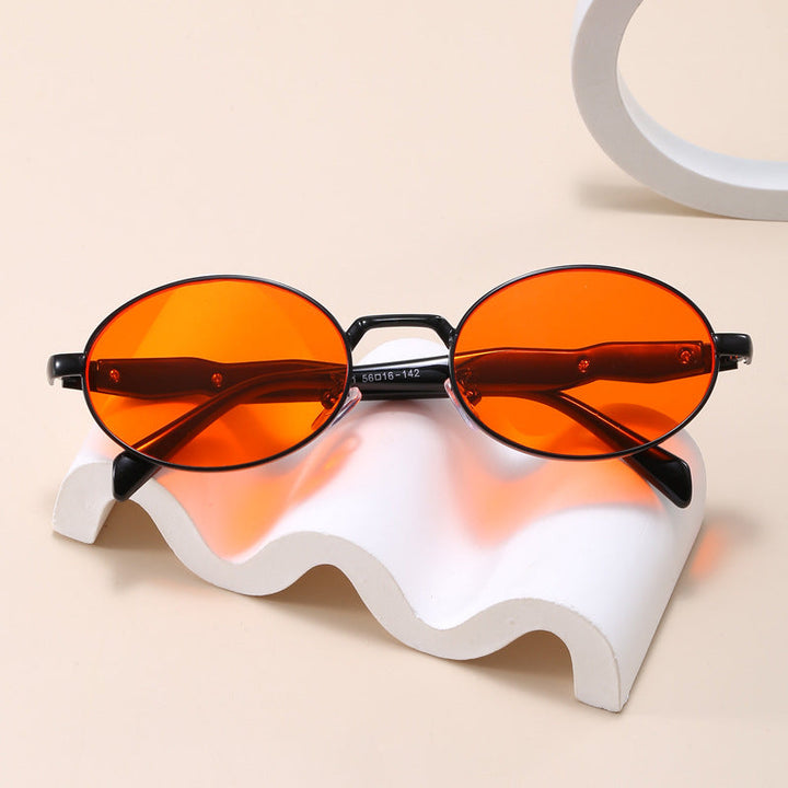 Elegant unisex oval sunglasses, ultimate fashion eyewear with superior UV protection for daily wear.