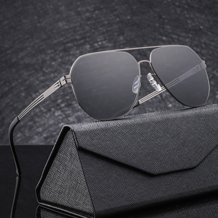 Unisex oversized aviator sunglasses with UV protection for a stylish look.