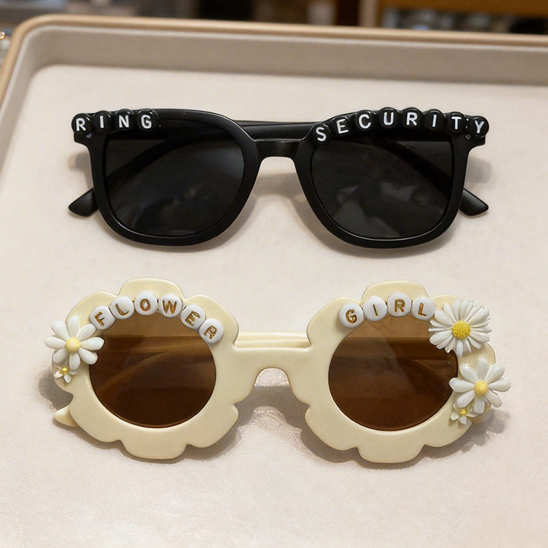 Chic oversized square graphic sunglasses, unisex & trendy eyewear, providing strong UV protection.