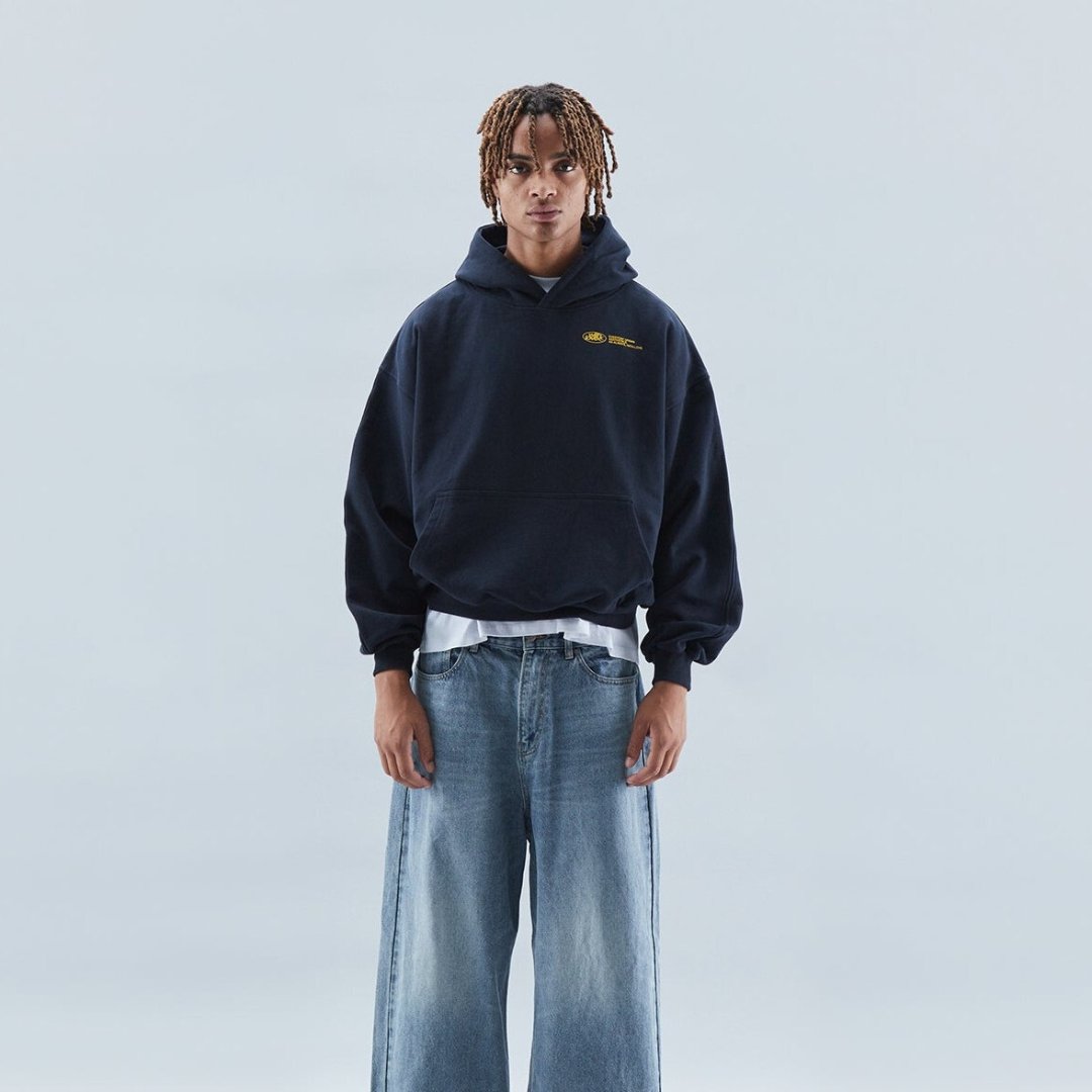 Stylish oversized streetwear hoodie, a comfortable heavyweight top for ultimate everyday wear.