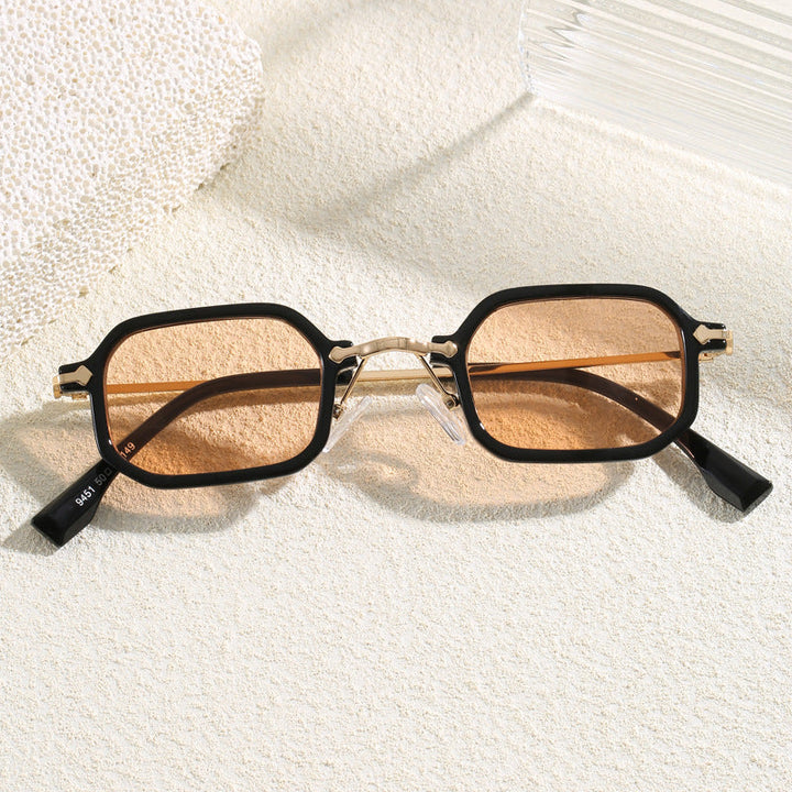 Trendy oversized sunglasses, ideal unisex gift idea for modern style & sun eye protection.