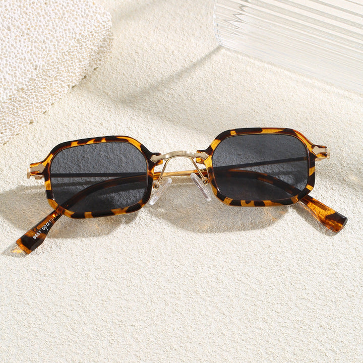 Trendy oversized sunglasses, lightweight & comfortable, perfect fashion accessory for beachwear.