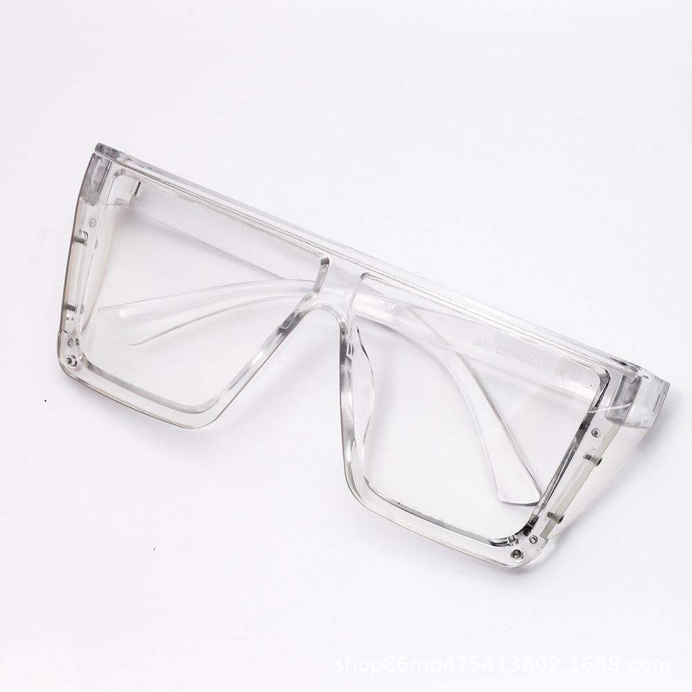 Modern trendy oversized sunglasses, unisex eyewear for a chic and stylish fashion statement.