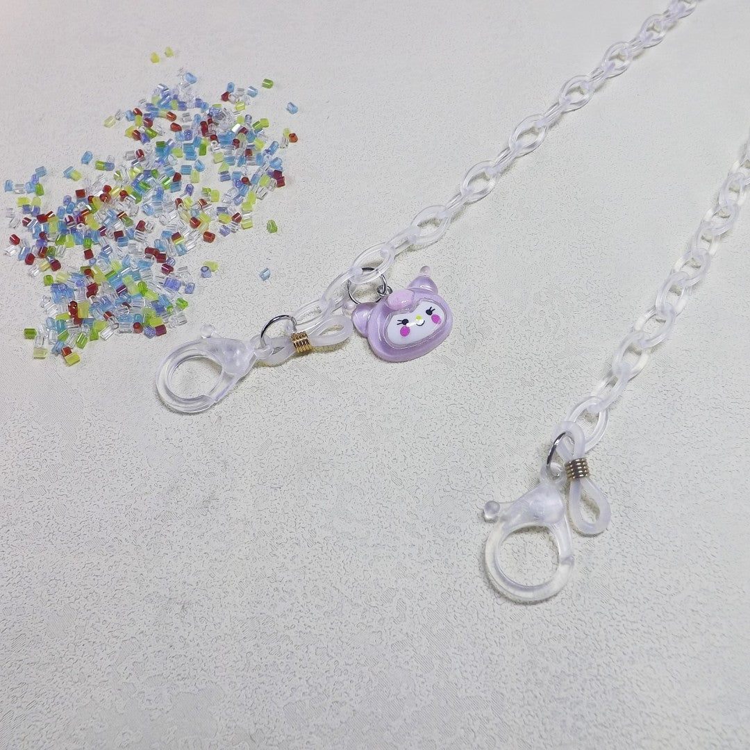 Keep your glasses safe with this playful dog pendant eyeglass chain, a trendy unisex accessory.