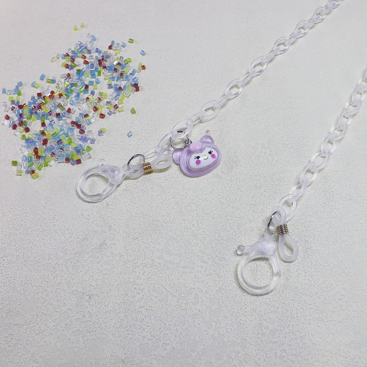 Keep your glasses safe with this playful dog pendant eyeglass chain, a trendy unisex accessory.