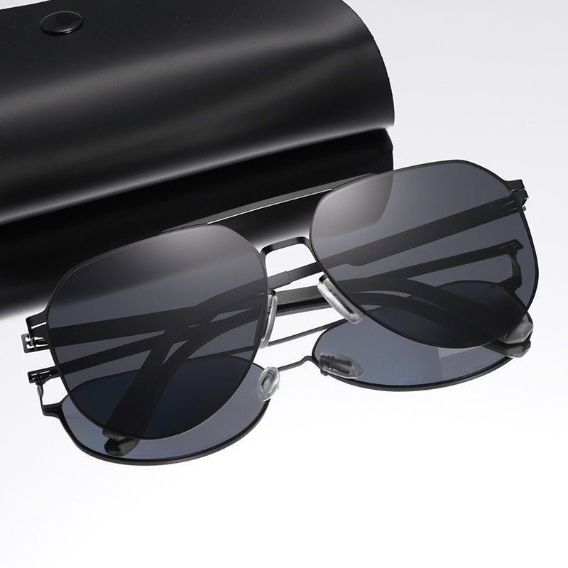 Unisex premium lightweight aviator sunglasses with polarized lenses for UV protection & glare reduction.