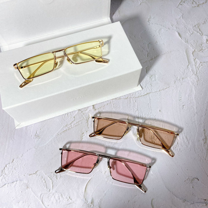 Fashionable unisex rectangular sunglasses, sleek metal frame, UV400 for summer & beach.