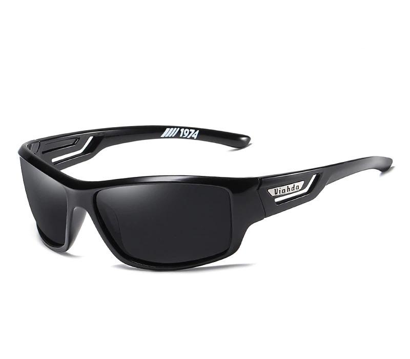 Unisex sporty polarized sunglasses with UV400 protection, ideal for outdoor activities & glare reduction.