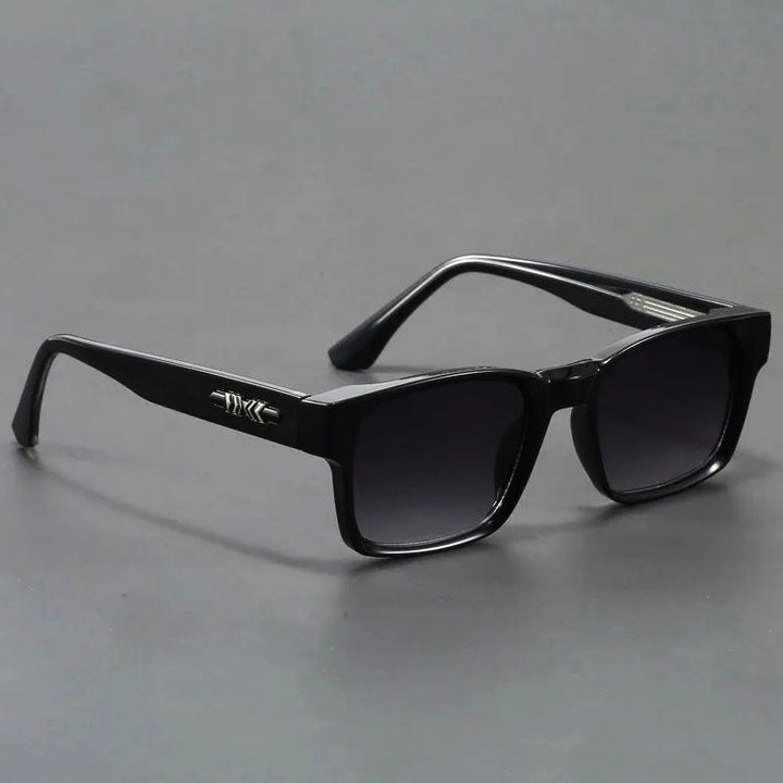 Chic unisex square acetate sunglasses with gradient UV400 lenses. Offers stylish eye protection & fashion appeal.