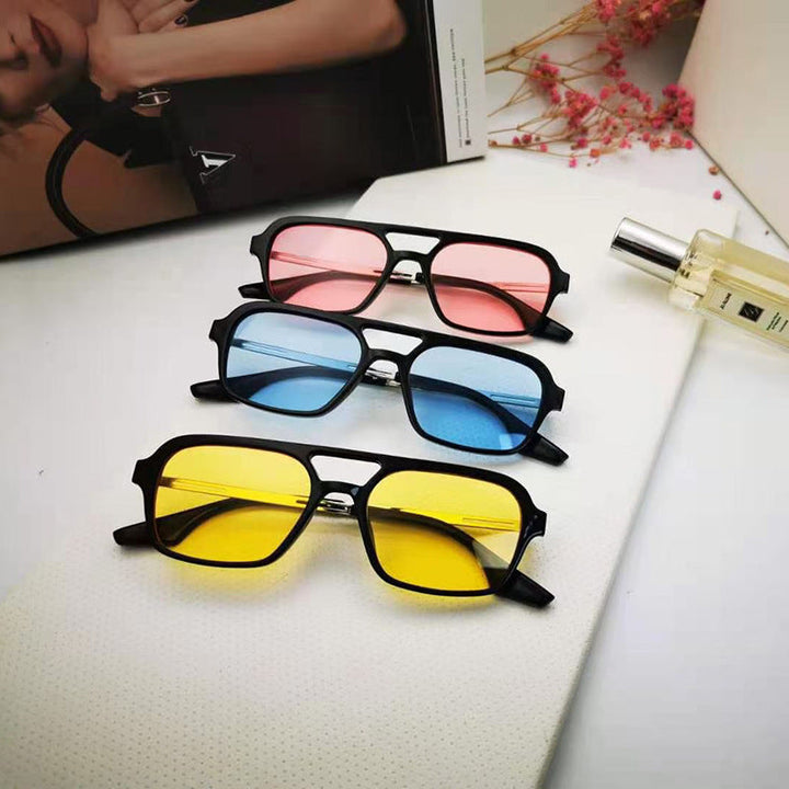 Unisex square fashion sunglasses with UV protection for stylish eye care.