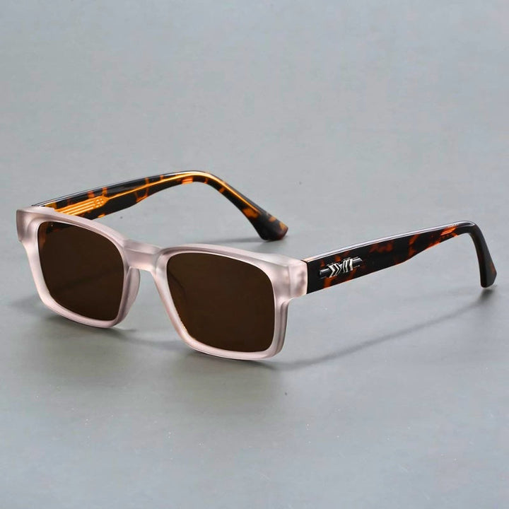 Premium unisex UV400 protection sunglasses, squared frame, anti-glare, with sturdy metal hinges.