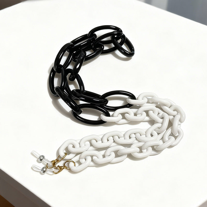 Durable plastic eyewear chain, lightweight & stylish spectacle holder, anti-lost glasses accessory.