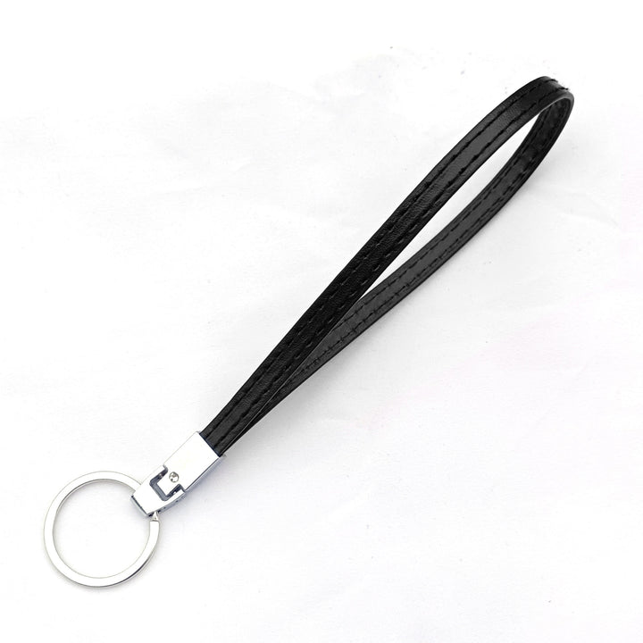 Elegant silver key organizer, a minimalist and durable key holder accessory. Perfect gift for modern key organization.