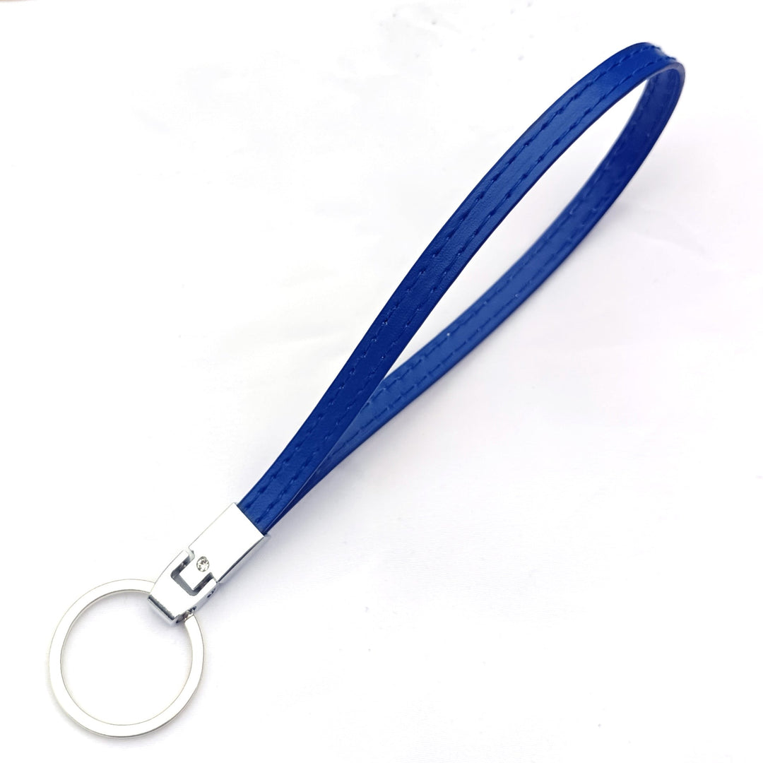 Smart key solution: a compact & stylish keychain organizer, keeping all your keys perfectly aligned & accessible.