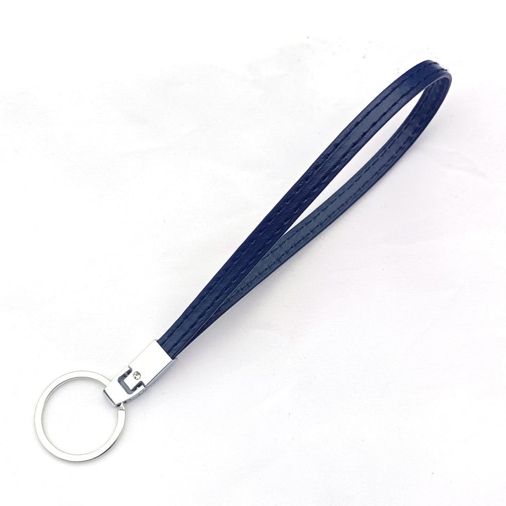 Durable metal key holder, preventing key scratches & jingling. A sleek and modern key organizer accessory.
