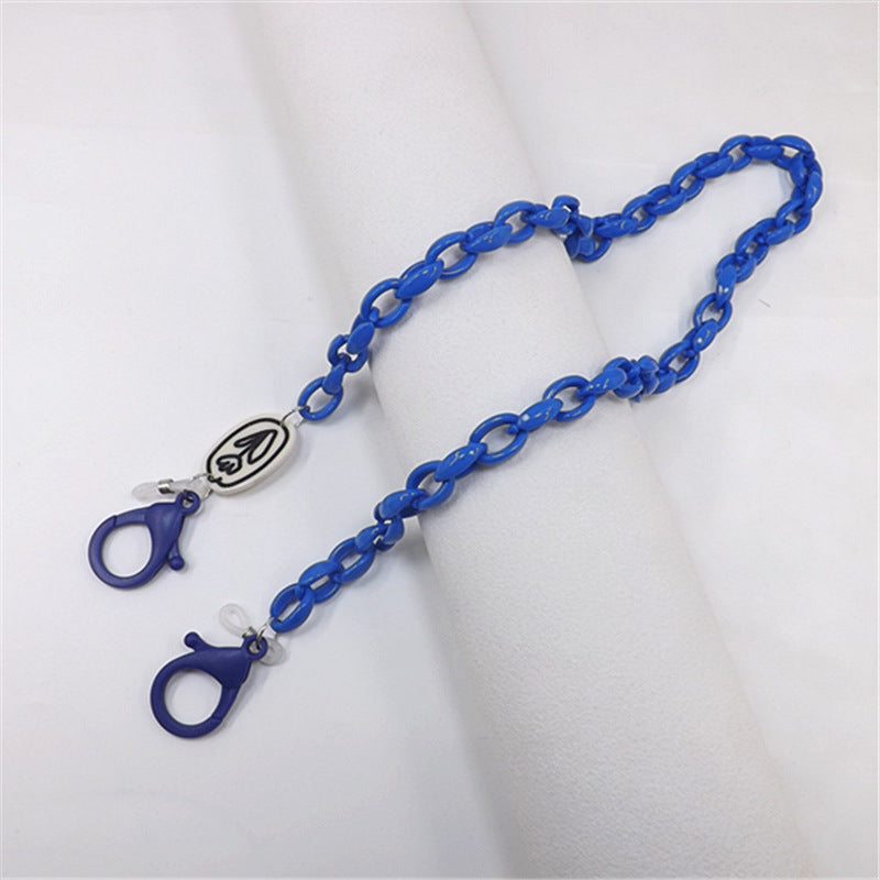 Elegant plastic glasses holder chain. Stylish unisex design, a fashionable neck accessory for secure eyewear.