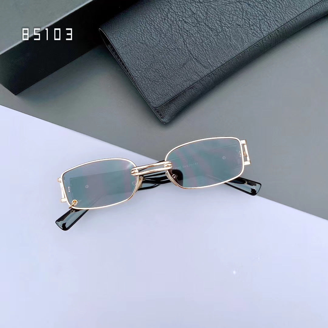 Unisex stylish rectangular frame sunglasses with UV protection, perfect for summer eye protection.