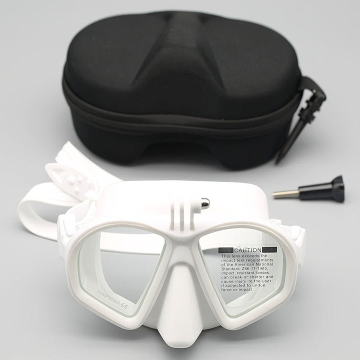 Clear vision unisex dive mask, tempered anti-fog lens, and sturdy camera mount.