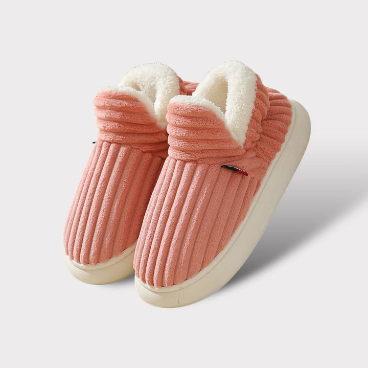 Cozy unisex plush slippers, ultra-warm comfort for home wear. Ergonomic design, ideal gift for winter footwear.