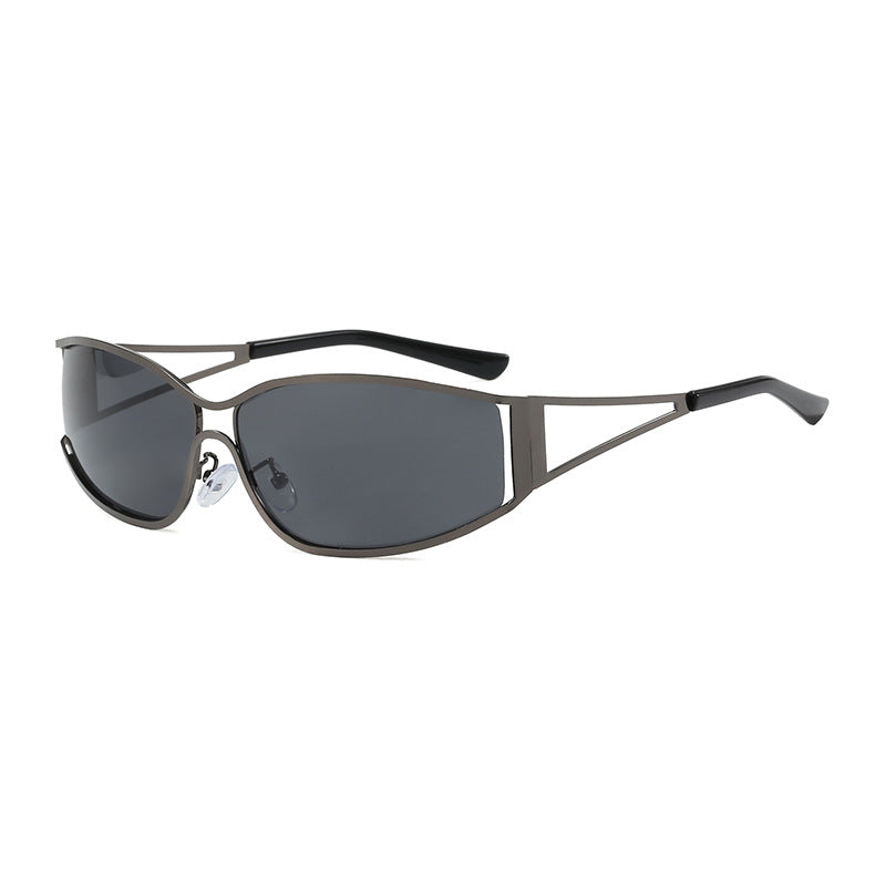 Fashionable unisex sunglasses with high UV protection lenses. A modern accessory for versatile eye safety.