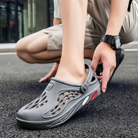 Unisex waterproof outdoor sandals for all-day comfort. Adjustable straps, perfect for summer adventures.
