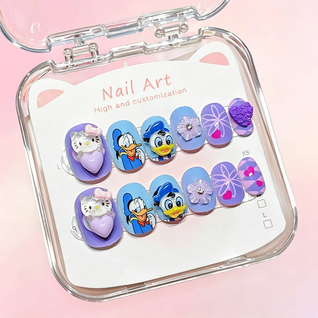 Decorative false nails: a complete set of cartoon press-ons for quick and stylish nail art.