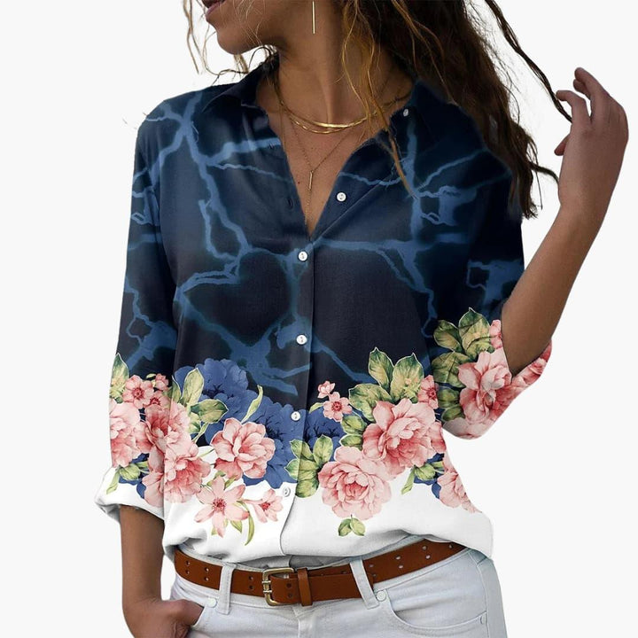 Comfortable women's short sleeve floral top, a vibrant and trendy choice for summer casual wear.