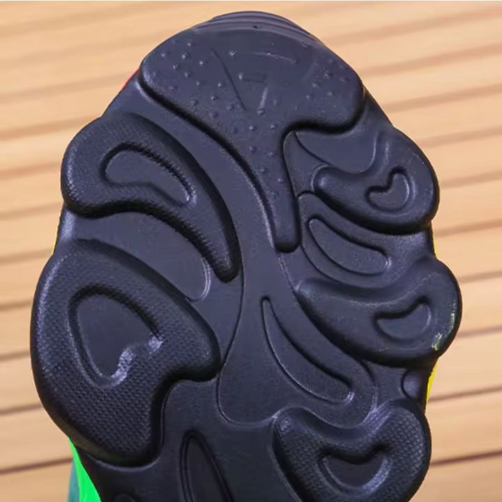 Vibrant and comfortable women's chunky orthopedic sneakers, excellent for walking and everyday use.