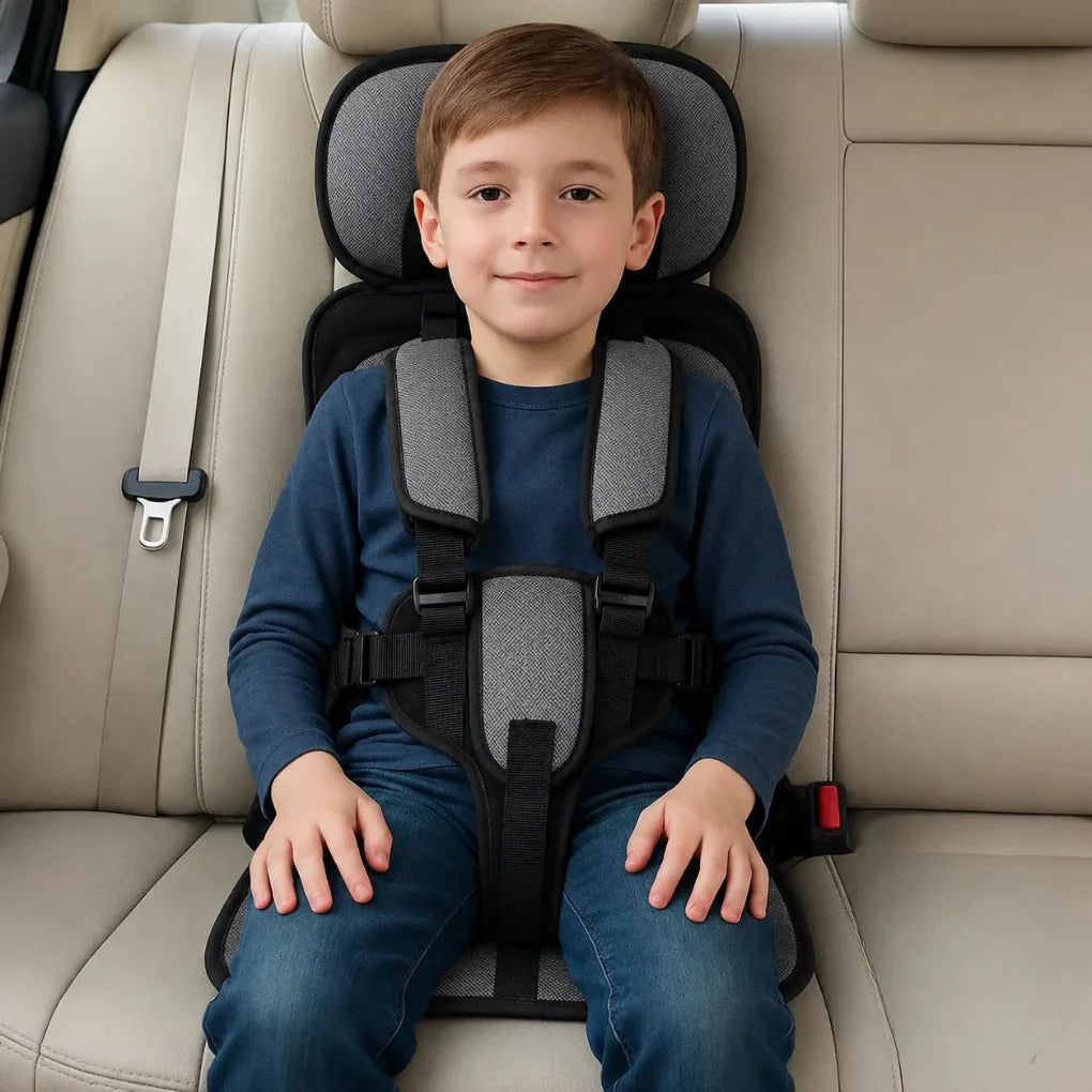 WC2026 portable car safety seat installed in vehicle, a secure booster for children's travel.
