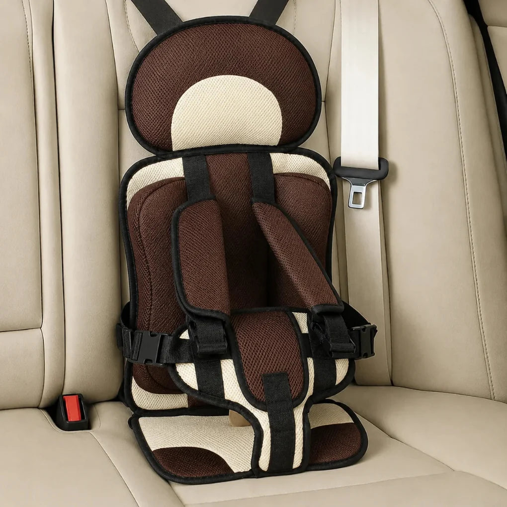 WC2026 children's car safety seat with soft, removable washable cover, perfect for active toddlers.