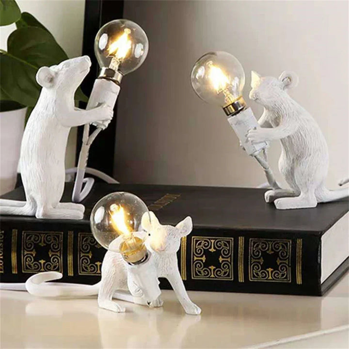 Unisex novelty rat table lamp, a quirky animal accent for any desk or shelf. USB powered.