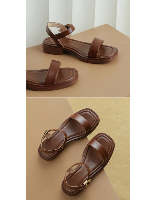 Women's versatile flat sandals with adjustable straps, offering comfort for summer holidays and outings.