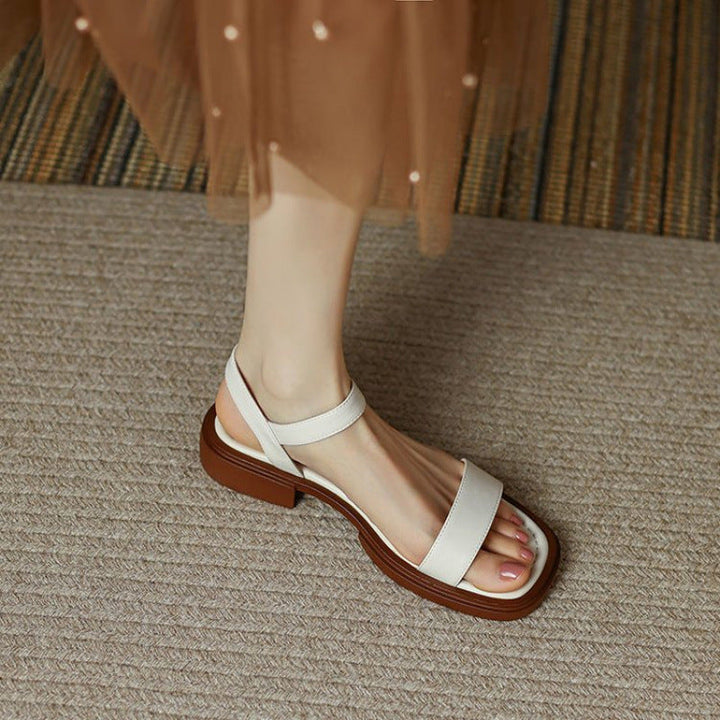 Versatile women's casual sandals, featuring adjustable straps and comfort for summer adventures.