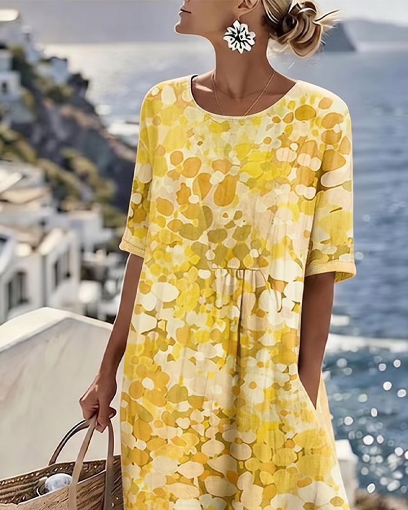Fashionable women's short-sleeve floral midi dress, an airy choice for both casual and elegant wear.