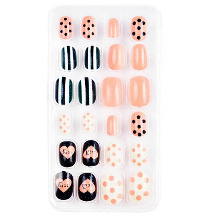 Vibrant animal print press-on nails for women. Fun & decorative fake nails, perfect for easy DIY nail art at home.