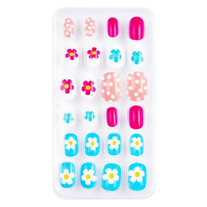 Gift for her: Animal-themed press-on nails for women. Easy application, cute & fun fake nails for a quick manicure.