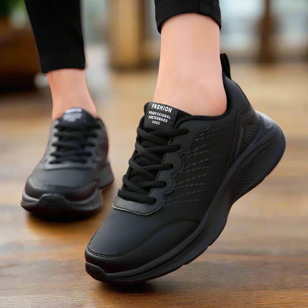 Women's anti-slip work shoes for all-day comfort & safety. Ideal for kitchen, nurse, and professional wear.