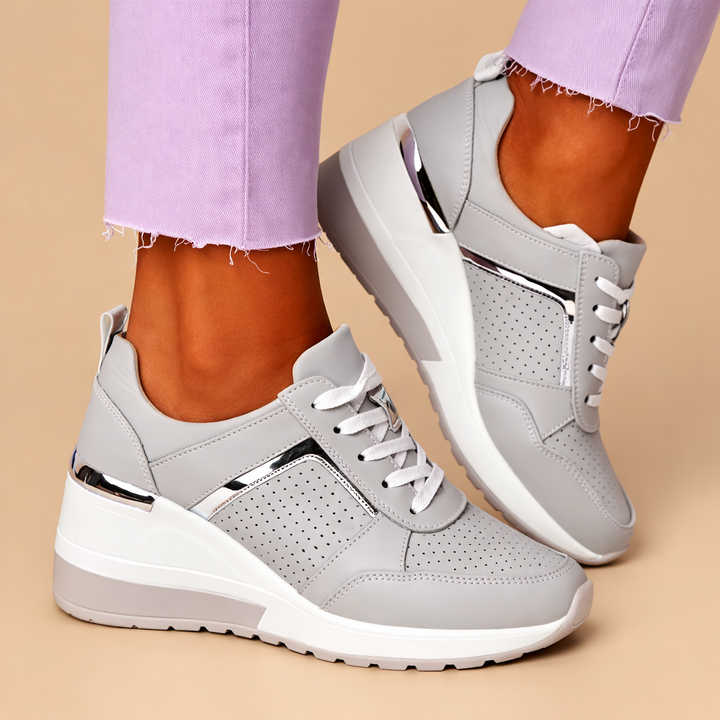 Women's Arlena stylish lace-up sneakers, perfect for everyday comfort and casual fashion.