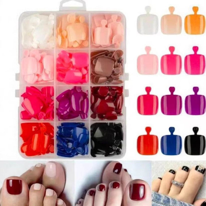 Complete women's press-on nail tips set. Achieve trendy nail fashion with these easy-to-apply fake nails.