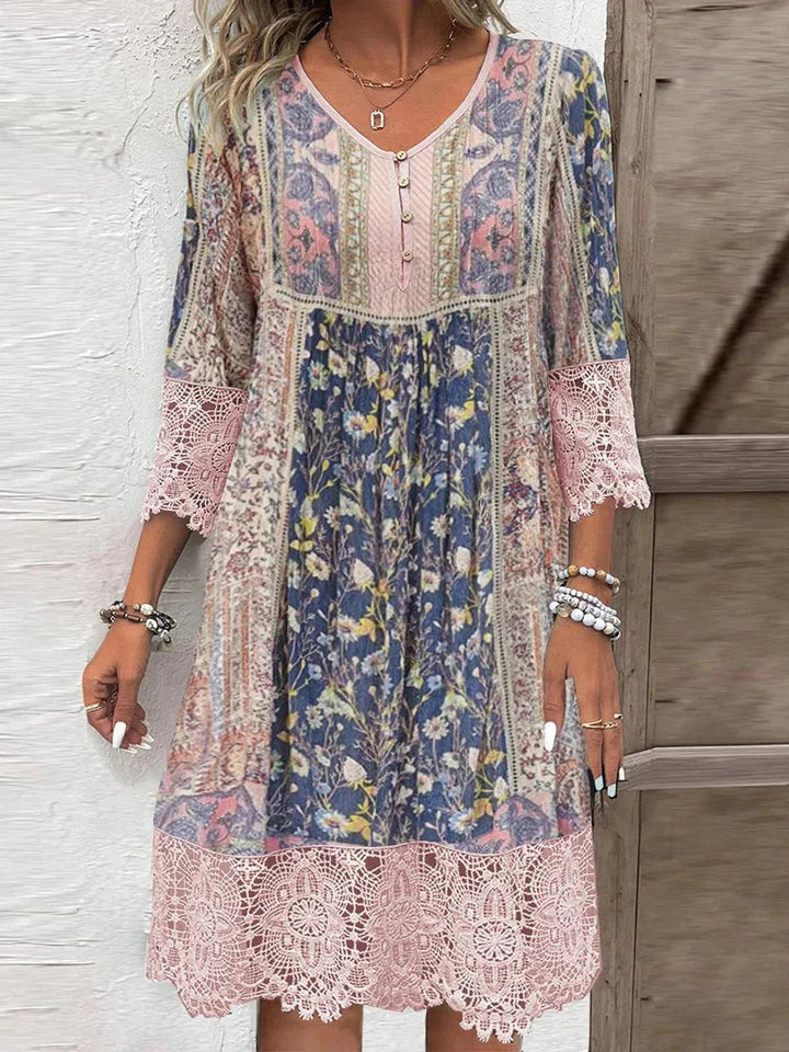 Boho chic floral print tunic dress for women, flowy and comfortable, ideal for casual summer or festival wear.