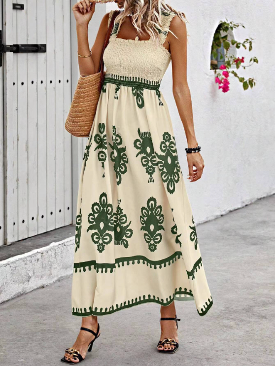 Elegant women's summer dress, a beautiful long maxi with bohemian design. Perfect for your next vacation.