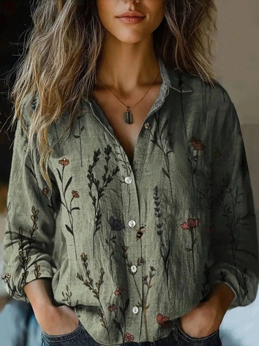 Casual women's boho floral long-sleeve blouse, a stylish button-front top for everyday wear.